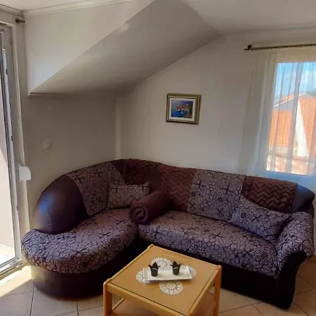 Apartment In 43519