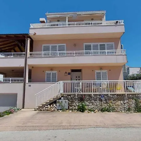 Apartmán In 43519