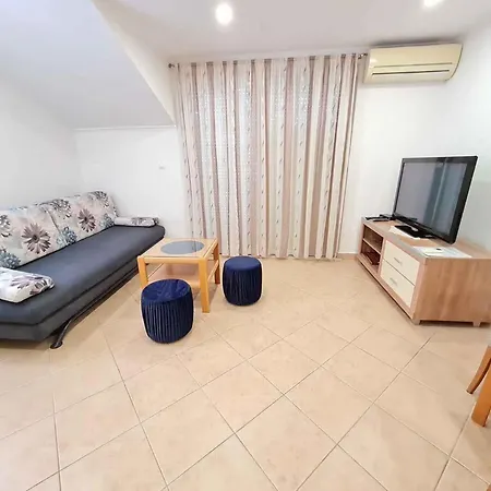 In 43519 Apartment *